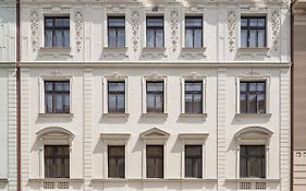 Riverside Hotel by goodnite cz